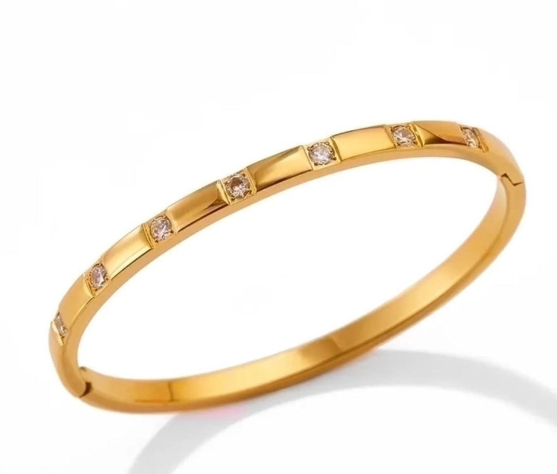 Cathy Bangle