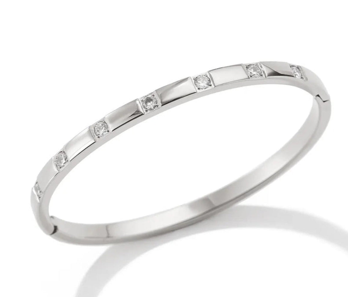 Cathy Bangle