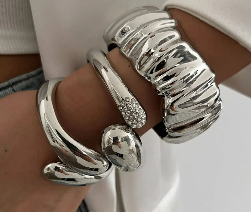 Chao statement Bangle set