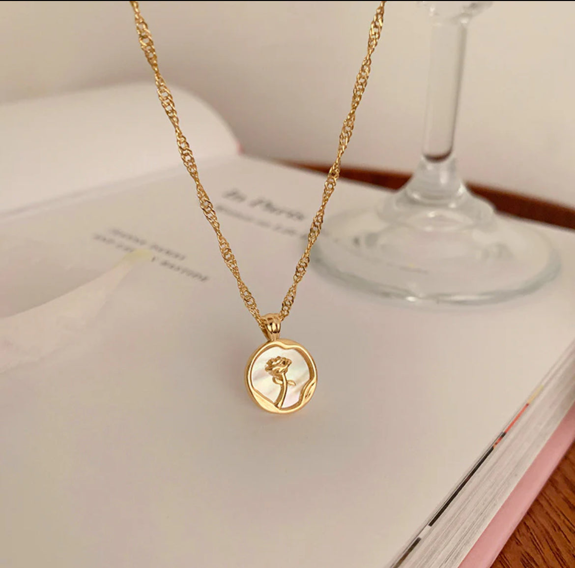 Mia pendant