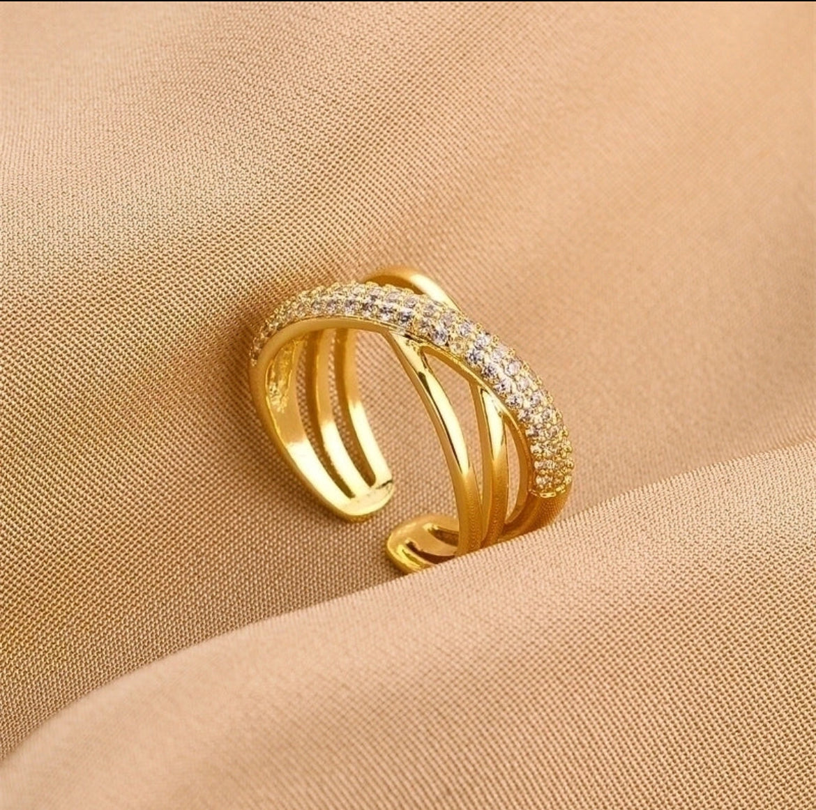 Soraya twist ring